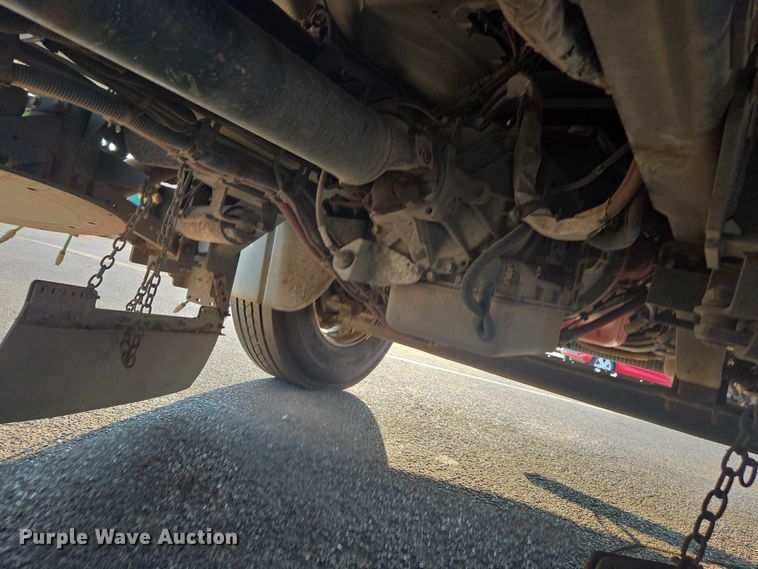 image for item EU4589 2015 Freightliner Business Class M2 street sweeper truck