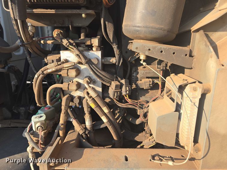 image for item EU4589 2015 Freightliner Business Class M2 street sweeper truck