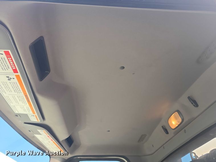 image for item EU4589 2015 Freightliner Business Class M2 street sweeper truck