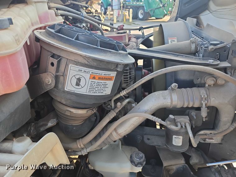 image for item EU4589 2015 Freightliner Business Class M2 street sweeper truck