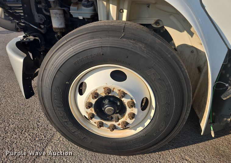 image for item EU4589 2015 Freightliner Business Class M2 street sweeper truck