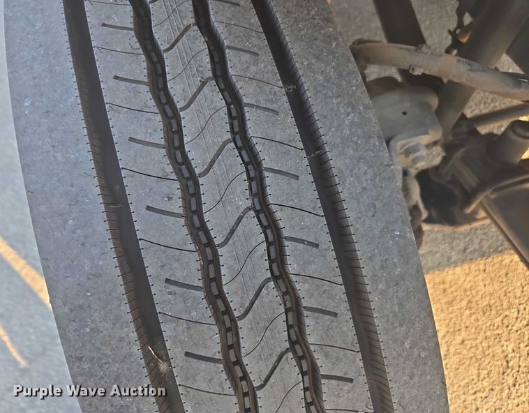 image for item EU4589 2015 Freightliner Business Class M2 street sweeper truck