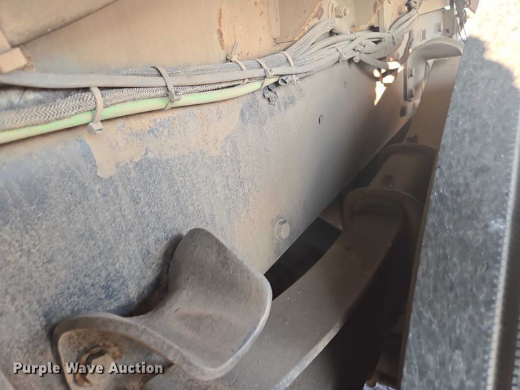 image for item EU4589 2015 Freightliner Business Class M2 street sweeper truck