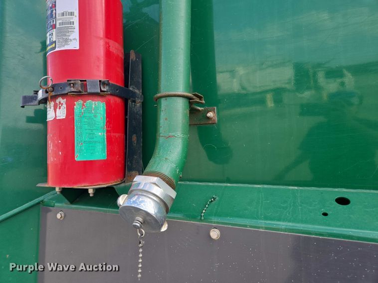 image for item EU4594 2015 Peterbilt 320 refuse truck