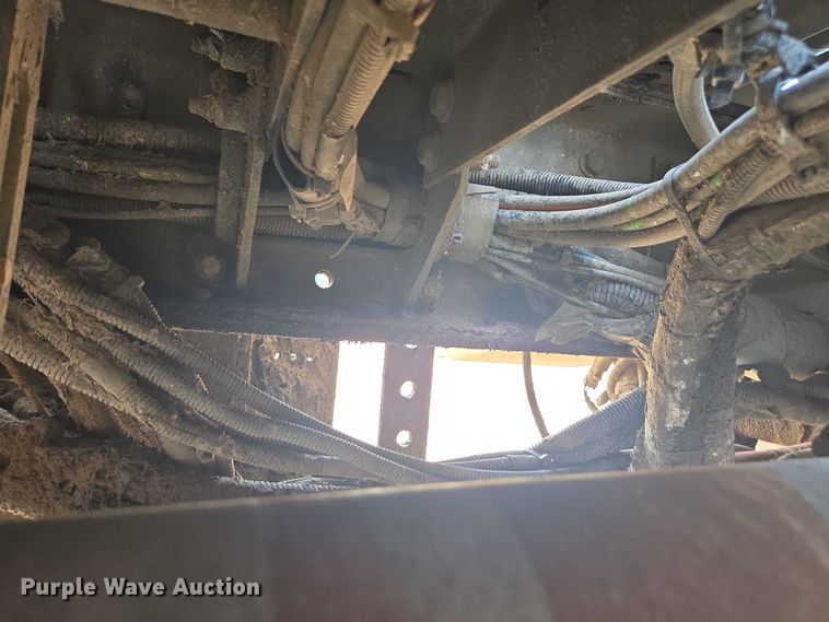 image for item EU4594 2015 Peterbilt 320 refuse truck