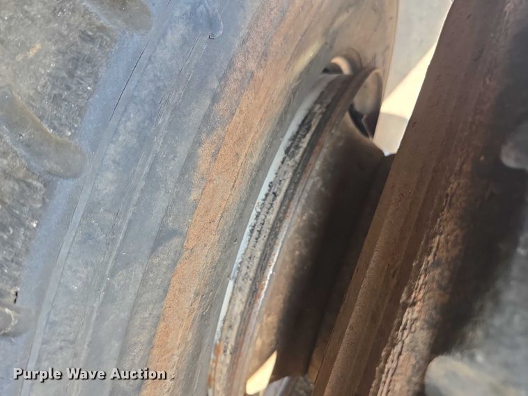 image for item EU4594 2015 Peterbilt 320 refuse truck