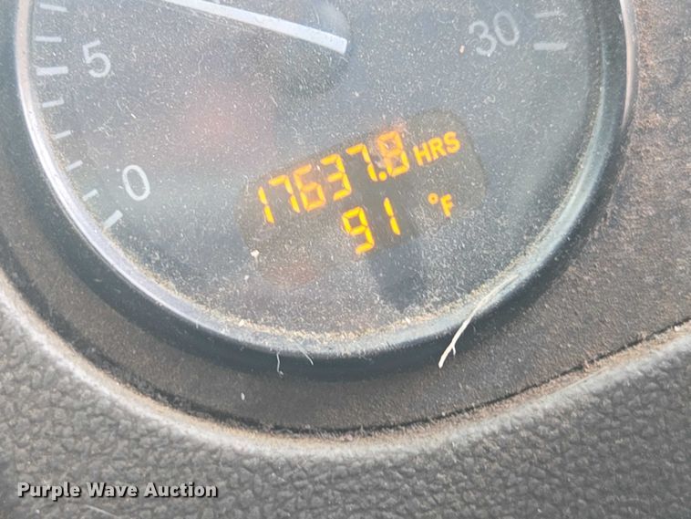 image for item EU4594 2015 Peterbilt 320 refuse truck