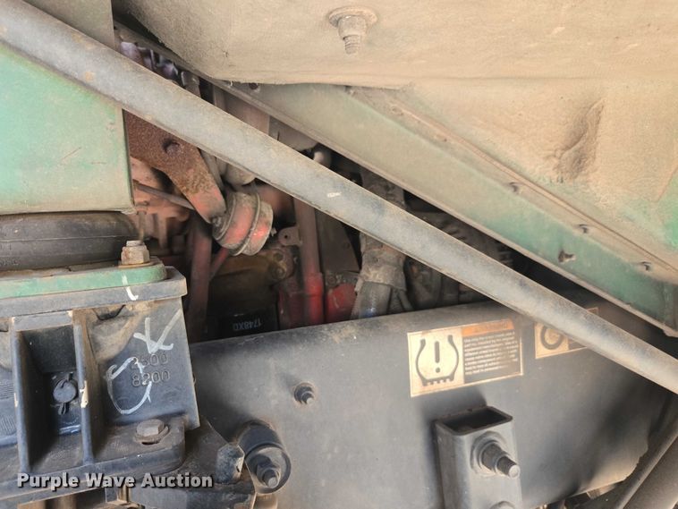 image for item EU4594 2015 Peterbilt 320 refuse truck