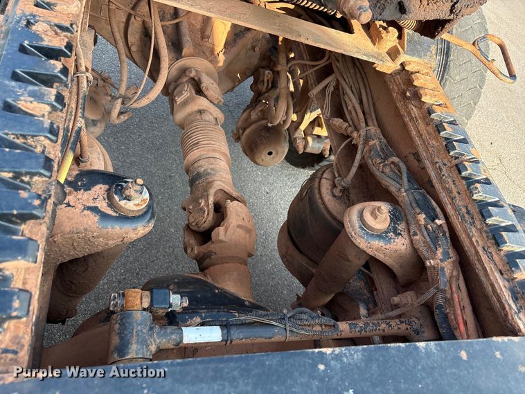 image for item EU4595 2018 Peterbilt 367 semi truck