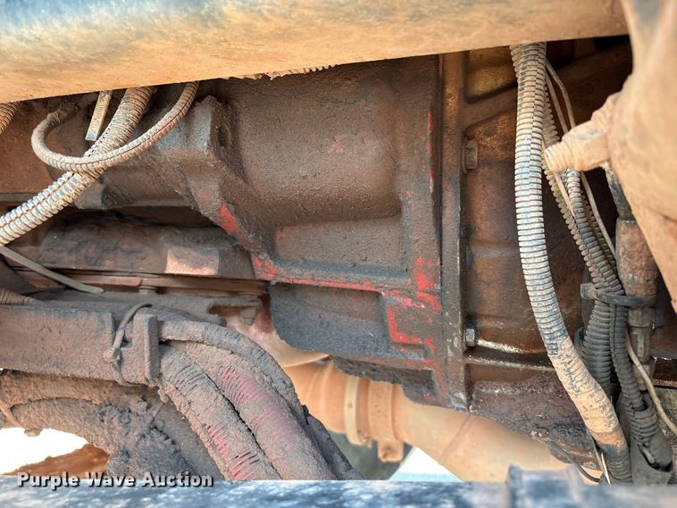 image for item EU4595 2018 Peterbilt 367 semi truck