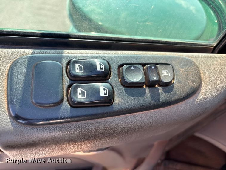 image for item EU4595 2018 Peterbilt 367 semi truck