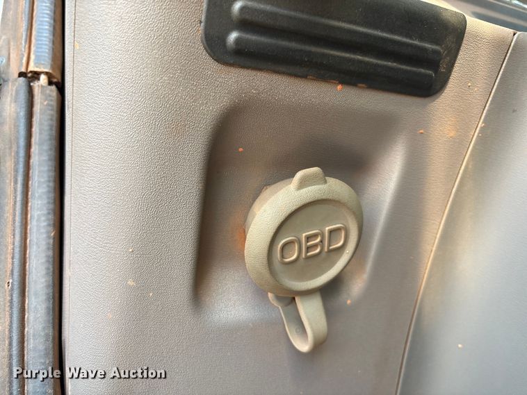 image for item EU4595 2018 Peterbilt 367 semi truck