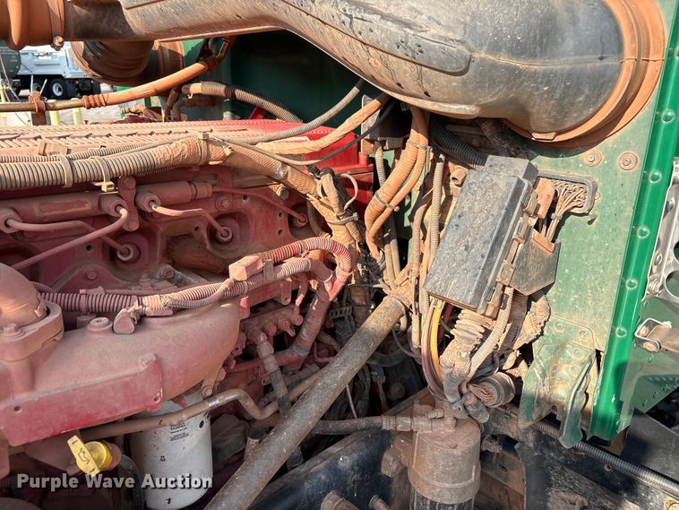 image for item EU4595 2018 Peterbilt 367 semi truck