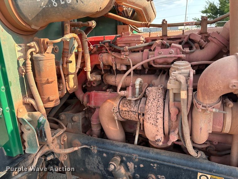 image for item EU4595 2018 Peterbilt 367 semi truck