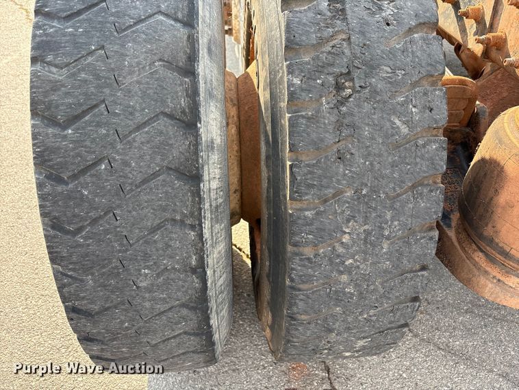 image for item EU4595 2018 Peterbilt 367 semi truck