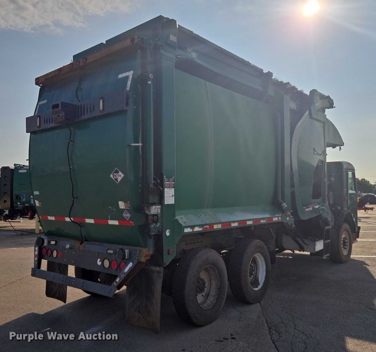 image for item EU4597 2012 Peterbilt 320 refuse truck