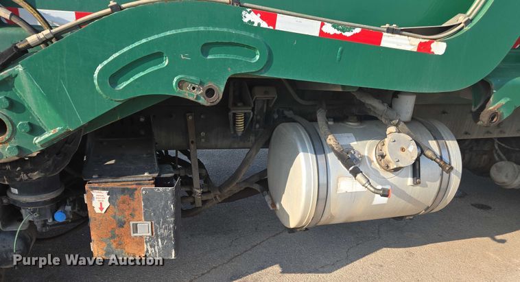 image for item EU4597 2012 Peterbilt 320 refuse truck