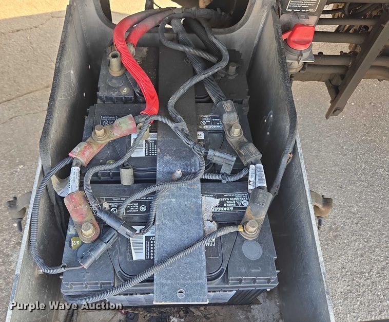 image for item EU4597 2012 Peterbilt 320 refuse truck