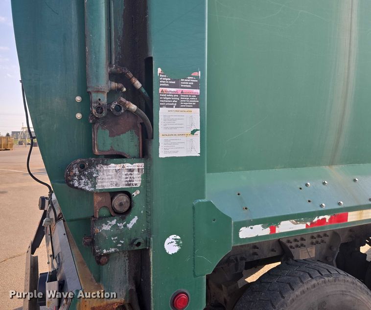 image for item EU4597 2012 Peterbilt 320 refuse truck