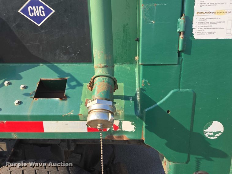 image for item EU4597 2012 Peterbilt 320 refuse truck