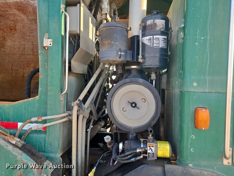 image for item EU4597 2012 Peterbilt 320 refuse truck