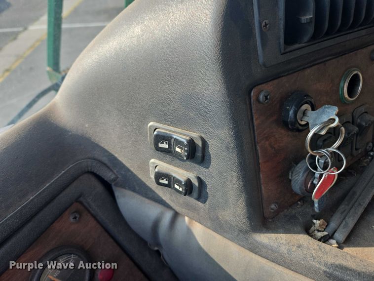 image for item EU4597 2012 Peterbilt 320 refuse truck