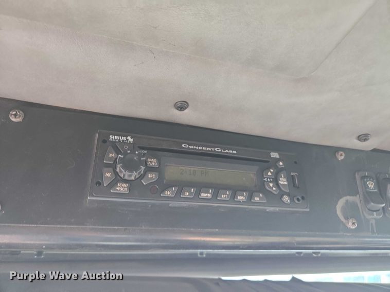 image for item EU4597 2012 Peterbilt 320 refuse truck