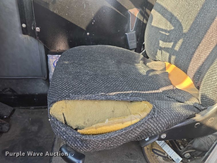 image for item EU4597 2012 Peterbilt 320 refuse truck