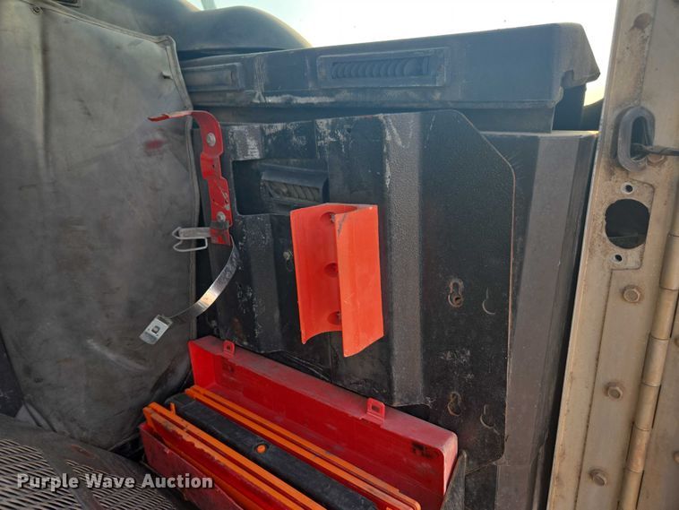 image for item EU4597 2012 Peterbilt 320 refuse truck