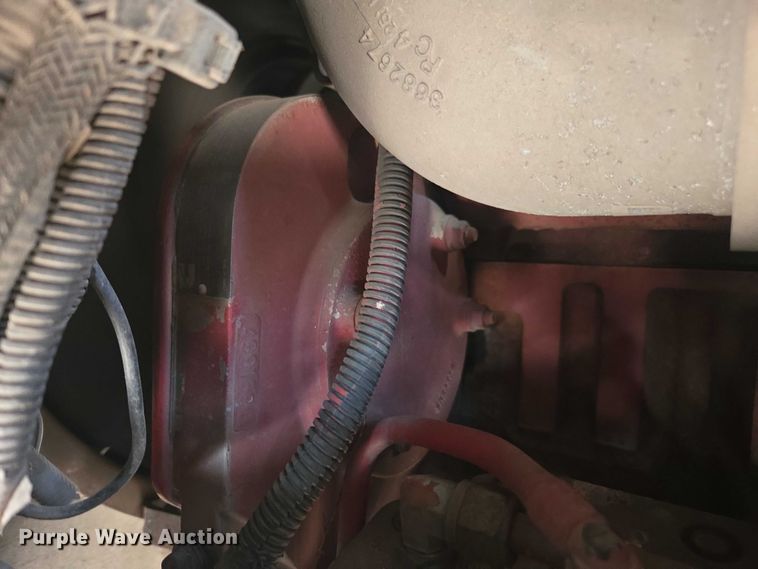 image for item EU4597 2012 Peterbilt 320 refuse truck