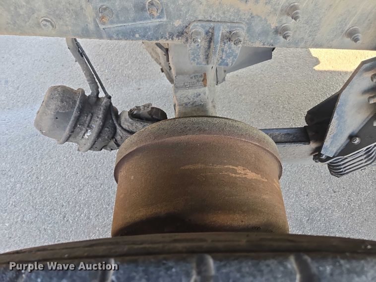 image for item EU4597 2012 Peterbilt 320 refuse truck