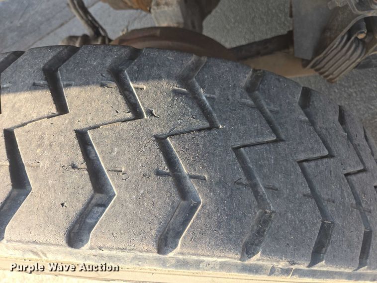 image for item EU4597 2012 Peterbilt 320 refuse truck