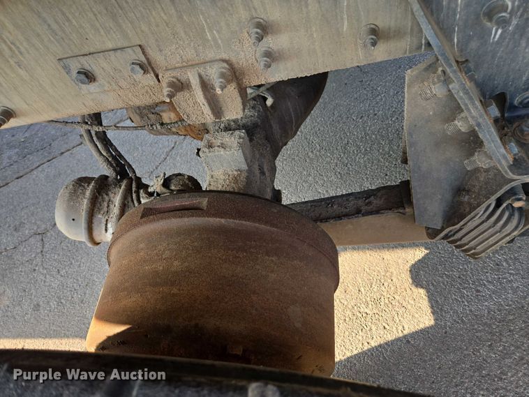 image for item EU4597 2012 Peterbilt 320 refuse truck