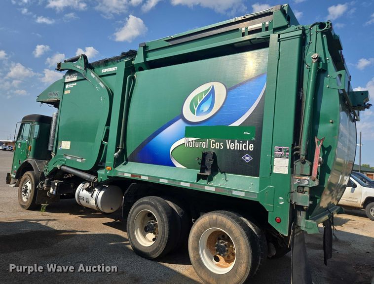 image for item EU4599 2016 Peterbilt 320 refuse truck