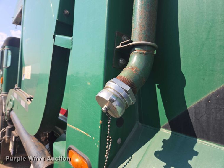 image for item EU4599 2016 Peterbilt 320 refuse truck