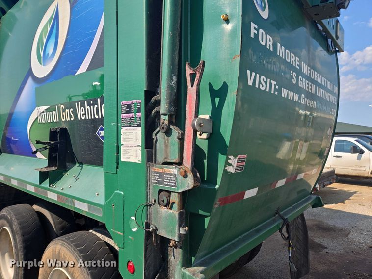 image for item EU4599 2016 Peterbilt 320 refuse truck