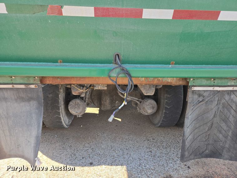 image for item EU4599 2016 Peterbilt 320 refuse truck