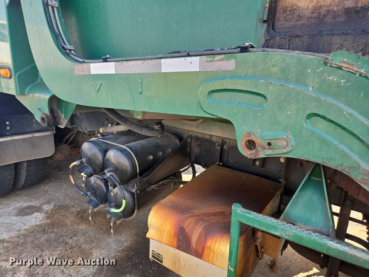 image for item EU4599 2016 Peterbilt 320 refuse truck