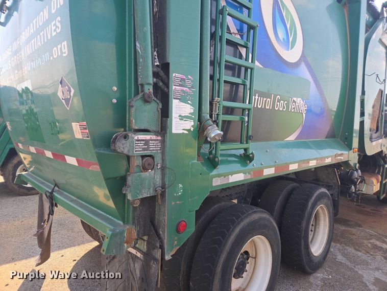 image for item EU4599 2016 Peterbilt 320 refuse truck