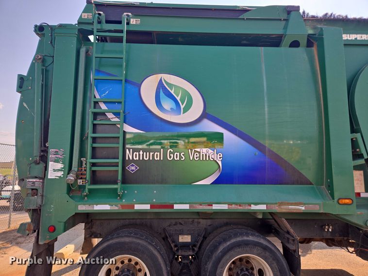 image for item EU4599 2016 Peterbilt 320 refuse truck