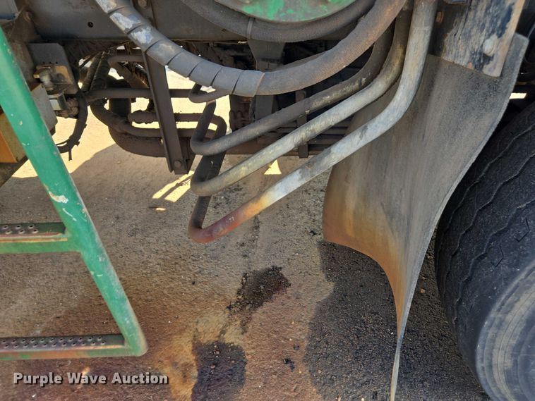 image for item EU4599 2016 Peterbilt 320 refuse truck