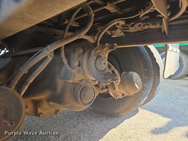 image for item EU4599 2016 Peterbilt 320 refuse truck