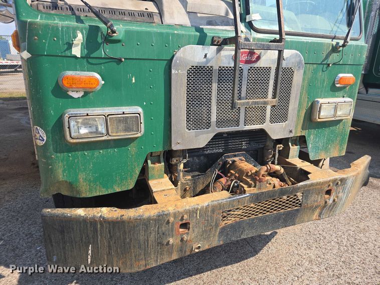 image for item EU4599 2016 Peterbilt 320 refuse truck