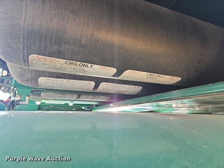 image for item EU4599 2016 Peterbilt 320 refuse truck