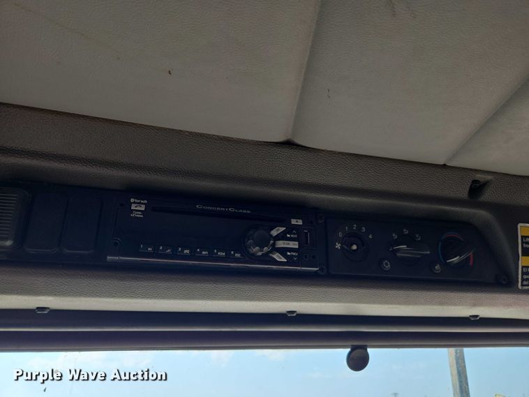 image for item EU4599 2016 Peterbilt 320 refuse truck