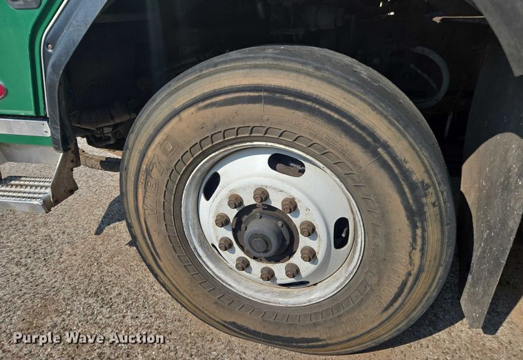 image for item EU4599 2016 Peterbilt 320 refuse truck