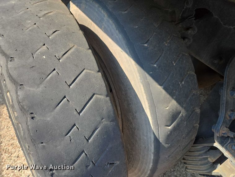 image for item EU4599 2016 Peterbilt 320 refuse truck