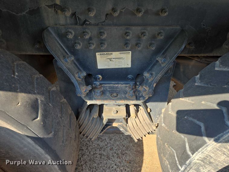 image for item EU4599 2016 Peterbilt 320 refuse truck