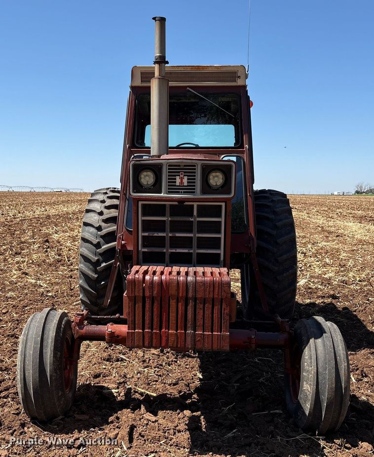 image for item EU4622 1975 International Harvester F1066 tractor