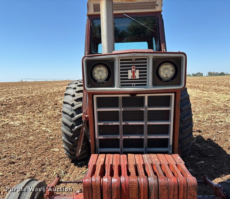 image for item EU4622 1975 International Harvester F1066 tractor